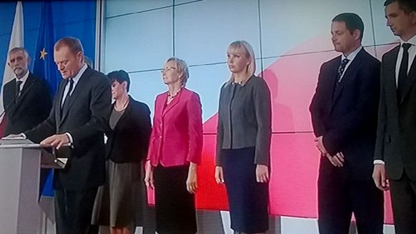 Donald Tusk i nowi ministrowie w rządzie