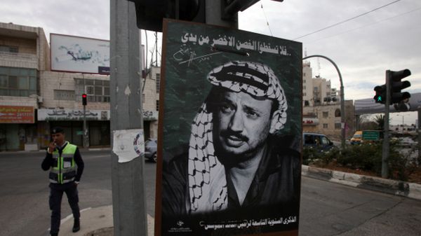 Jaser Arafat to legenda wśród Palestyńczyków; na zdjęciu jego plakat w Ramallah