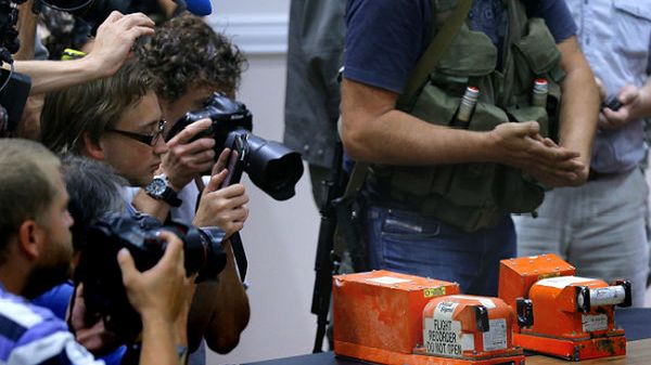 Czarne skrzynki boeinga 777, który został zestrzelony nad Ukrainą