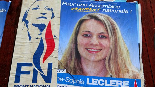 Plakat wyborczy skazanej Anne-Sophie Leclere