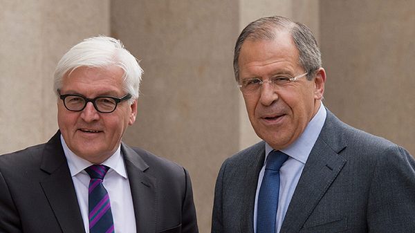 Frank-Walter Steinmeier i Siergiej Ławrow