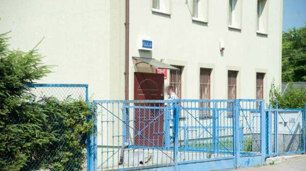 Posterunek policji w Gardnie Wielkiej, gdzie znaleziono ciało policjanta