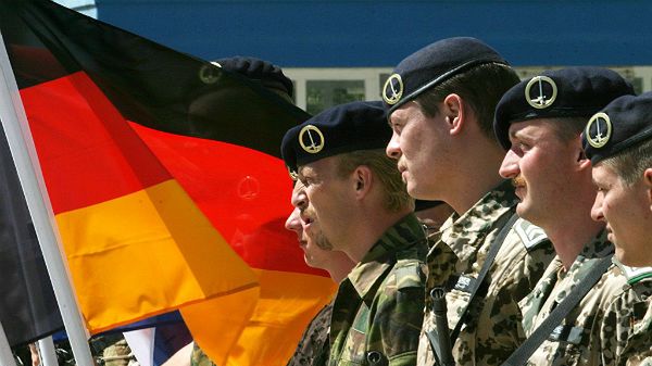 Niemieccy żołnierze, którzy służą w strukturach NATO