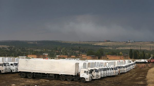 Rosyjski biały konwój ok. 30 km od granicy z Ukrainą