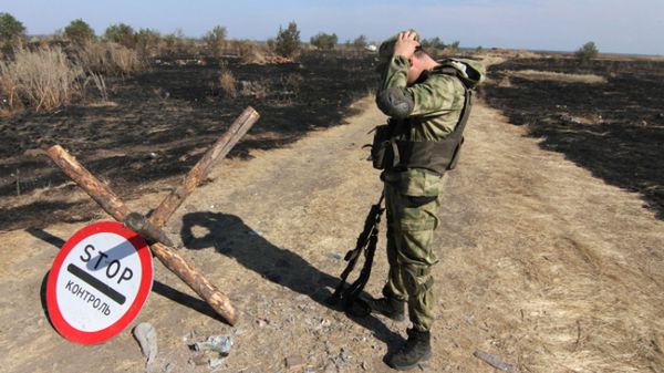 Ukraiński żołnierz w pobliżu granicy z Rosją