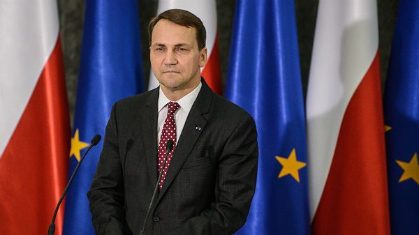 Marszałek sejmu Radosław Sikorski podczas konferencji prasowej w sejmie
