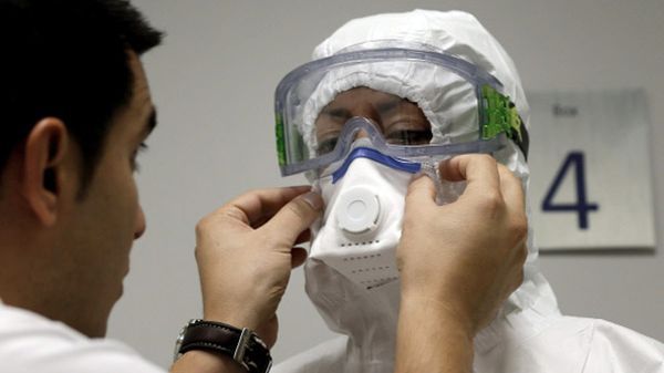 Pielęgniarki skarżą się na brak szkoleń ws. Eboli (na zdj. szkolenia w Hiszpanii)