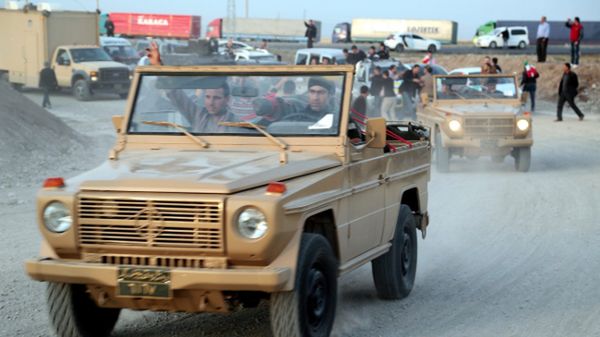 Peszmergowie w drodze do Kobane