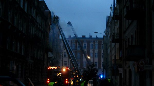 Akcja strażaków przy zawalonej kamienicy w Katowicach