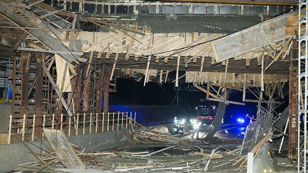Wiadukt runął na autostradę w Danii