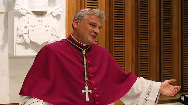 Papieski jałmużnik arcybiskup Konrad Krajewski