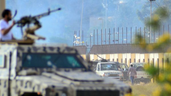 Wile grup rebeliantów, którzy walczyli z Kadafim, do dziś nie złożyło broni