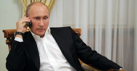 Władimir Putin: jeśli Snowden chce pozostać w Rosji, powinien przestać szkodzić Amerykanom