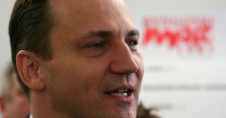 Minister Radosław Sikorski tłumaczy się ze słów o "murzyńskości" w Polsce
