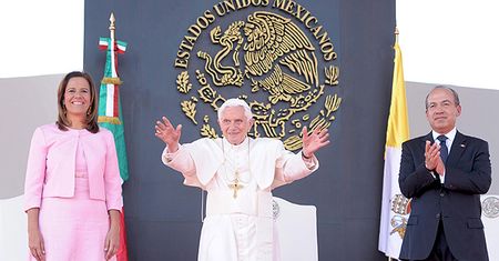 Benedykt XVI nie spotka się z ofiarami księdza pedofila Degollado