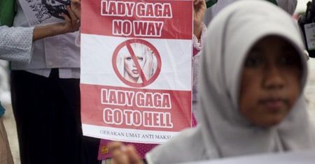 Lady Gaga nie wystąpi w Indonezji po protestach islamistów