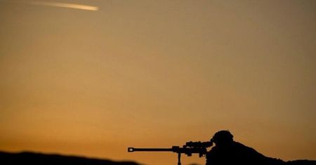 Dokumenty z nazwiskami snajperów znalezione w używanym samochodzie