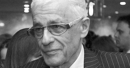 Zmarł Adam Hanuszkiewicz, artysta życia i teatru