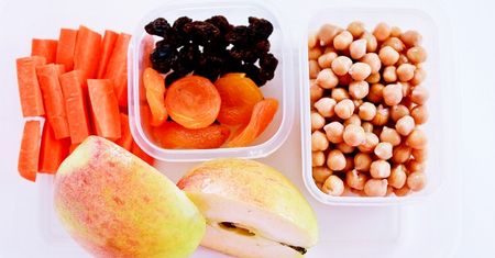 Dieta pracusia – co zabrać do pracy?