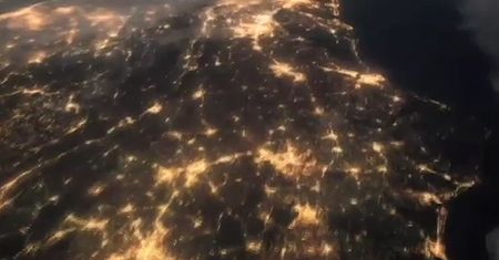 Zorza polarna tuż przed wschodem słońca. Niezwykłe nagranie NASA