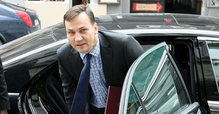 Sikorski, Arłukowicz, Neumann pobierali ogromne sumy za przejazdy prywatnym autem