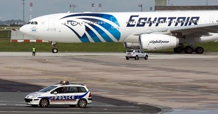 Prezydent Sisi zarządził poszukiwania szczątków samolotu EgyptAir