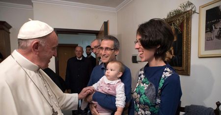Papież spotkał się z rodzinami założonymi przez siedmiu byłych księży