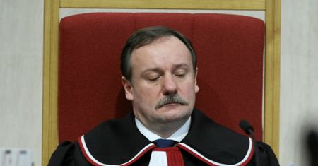 Sędzia Piotr Pszczółkowski miał być człowiekiem Kaczyńskiego w Trybunale Konstytucyjnym. Ale ciągle buntuje się przeciw PiS