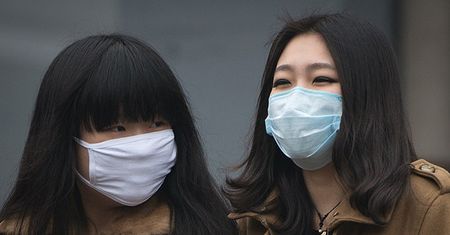 Gęsty smog nad Harbinem - zamknięte szkoły, odwołane loty