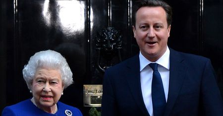 Wielcy nieobecni na papieskiej inauguracji - David Cameron i Elżbieta II. Poszło o Falklandy?