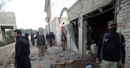 Pakistan: samobójczy atak na posterunek policji