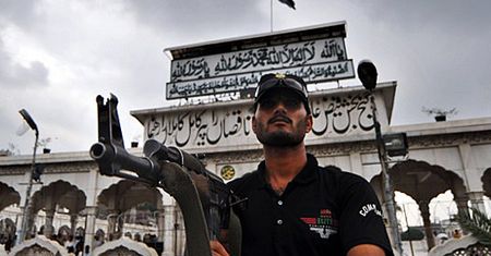 Pakistan: zamach bombowy przed centrum handlowym, wiele ofiar