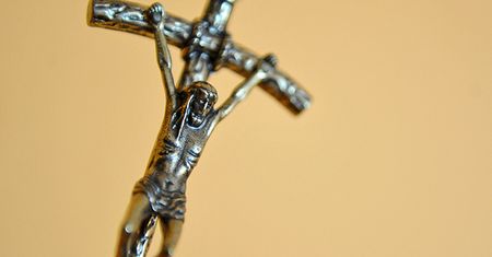 Stefan Niesiołowski: mówienie, żeby w szkole nie było katechezy to prowokacja