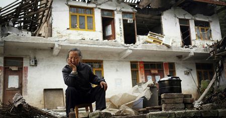 W Chinach ponad 200 zabitych i 11 tys. rannych po trzęsieniu ziemi