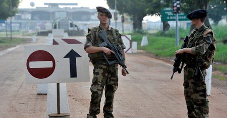 Polski samolot transportowy wspomoże operację wojskową Francji w Afryce - ujawnia RMF FM