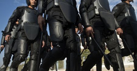 Zamaskowani napastnicy zabili pięciu policjantów w Egipcie
