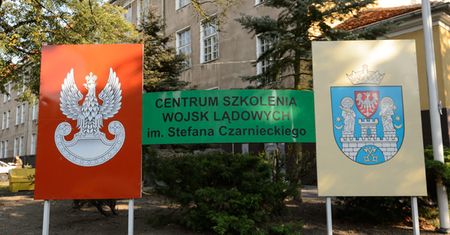 Osiem osób oskarżonych ws. kradzieży i korupcji w wojsku w woj. wielkopolskim