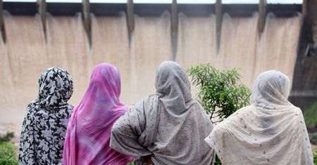 Setki chrześcijańskich i hinduskich dziewczynek są zmuszane do przejścia na islam i wyjścia za mąż w Pakistanie