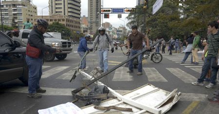 Wenezuela: opozycja stawia barykady na ulicach Caracas