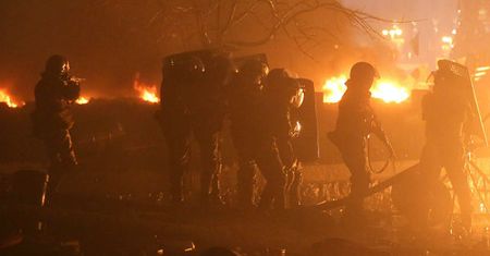 Ukraińskie MSW: w Kijowie do milicjantów strzela snajper