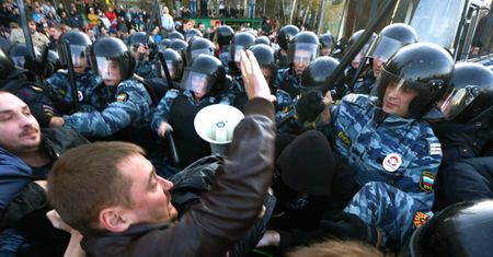 Rosja: politycy winni antyimigranckim zamieszkom w Moskwie - ocenia dziennik "Wiedomosti"