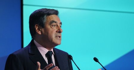 Wybory we Francji: szykuje się pojedynek Fillon - Le Pen. W obu przypadkach wygra Putin