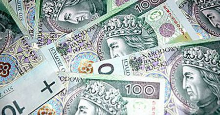 Robert Biedroń tnie miejskie wydatki. Miastu może zabraknąć nawet 200 mln zł