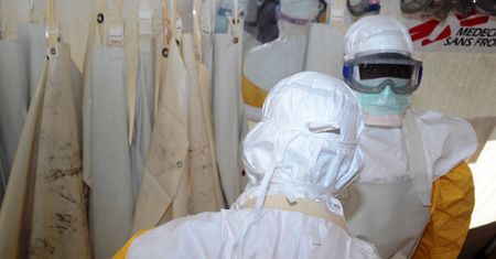 Epidemia Eboli wymyka się spod kontroli. Zaraza może przerodzić się w kryzys humanitarny