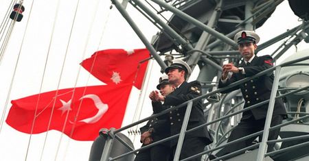 Cypr oskarża Turcję o "prowokację". Okręty wojenne 20 mil morskich od wybrzeża wyspy