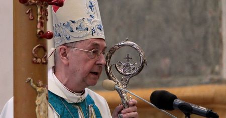 Wiesław Dębski: hierarcha marzy, by państwo polskie i Kościół stanowiły jedność