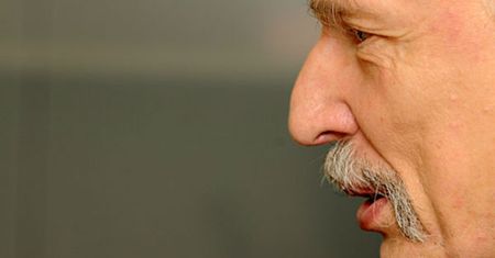 Janusz Korwin-Mikke liczy na drugie miejsce w sondażach