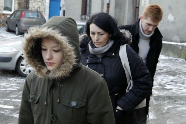 Rodzice i babcia małej Madzi