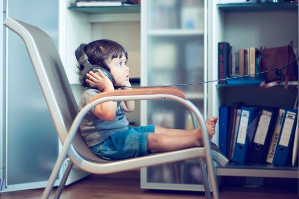Nadchodzi koniec darmowej muzyki w internecie? Wytwórnie kontra streaming