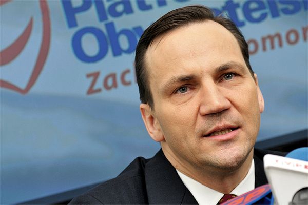 Radosław Sikorski o MŚ 2018 w Rosji: niech Władimir Putin usłyszy, jak świat jest zbulwersowany